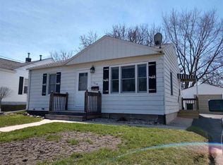 1214 Hammond Ave, Waterloo, IA 50702