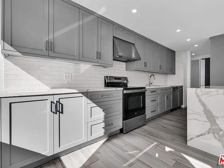 1155 N La Cienega Blvd #1106 — Photo 10