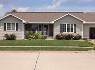 428 4th St, Columbus, NE 68601