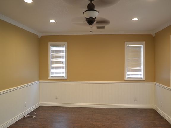 4th image of 1294 SW 29th St