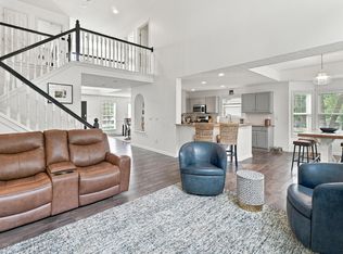 6489 Hermitage Dr, Westerville, OH 43082