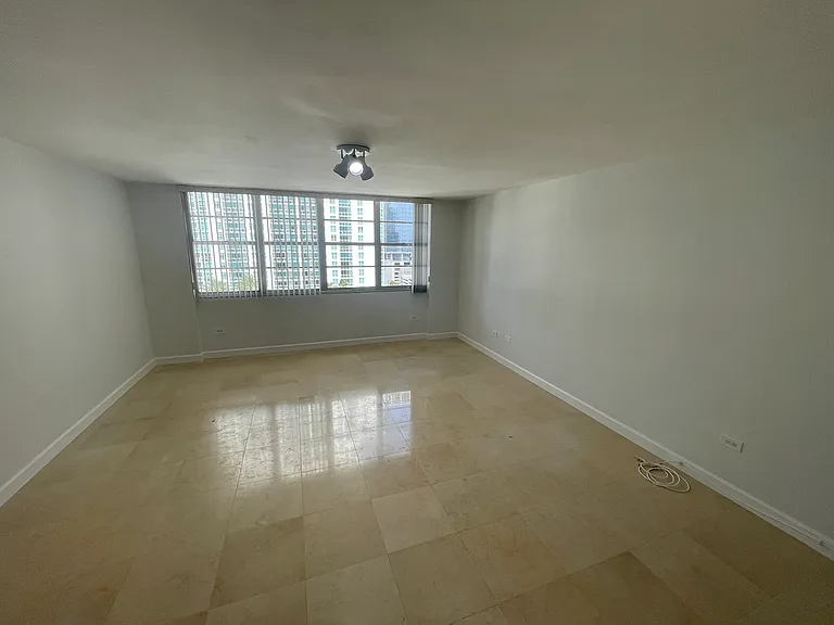 999 Brickell Bay Dr #2009 — Photo 9