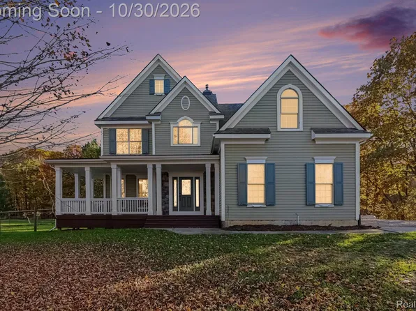 4112 Oakwood Rd, Ortonville, MI 48462