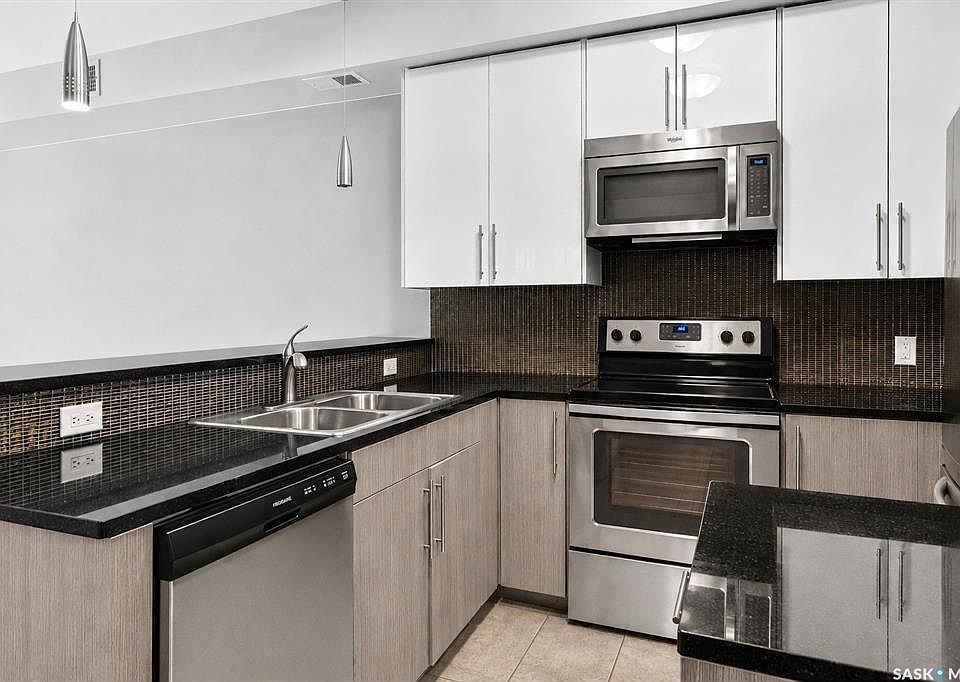 1st image of UNIT 202-2255 ANGUS STREET