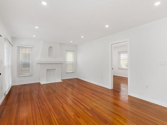 2nd image of 3639 Georgia St