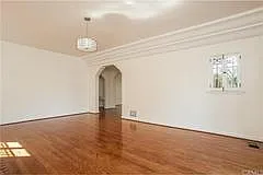 1125 S Hayworth Ave — Photo 4
