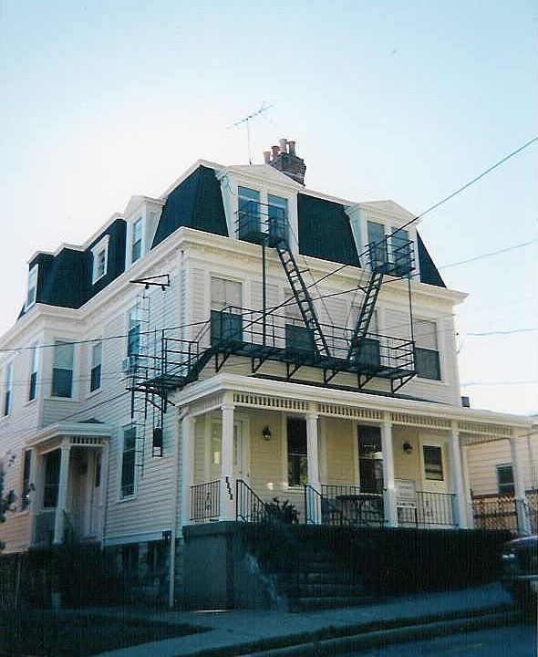 1st image of 1001 Parkside Pl APT 2