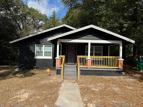 220 Norton Ave Photo 1