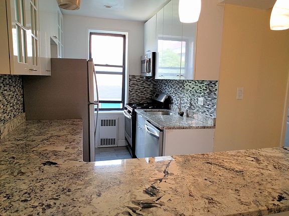 2nd image of 411 E 18th St #3N