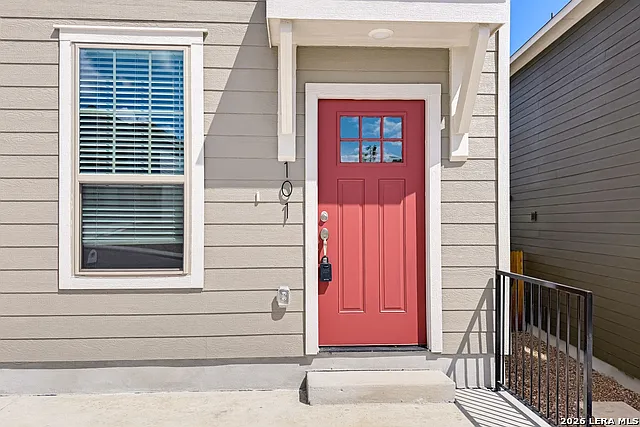 7232 Magnolia Brk — Photo 3