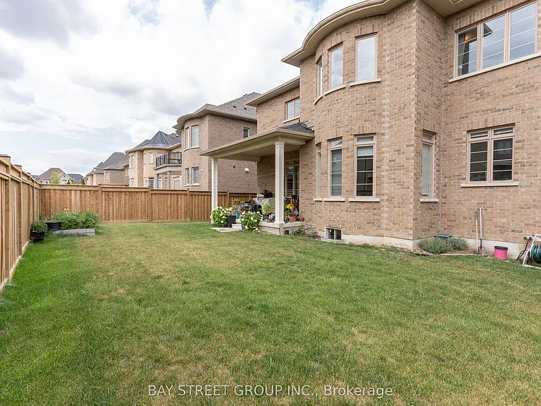 67 Nave St — Photo 40