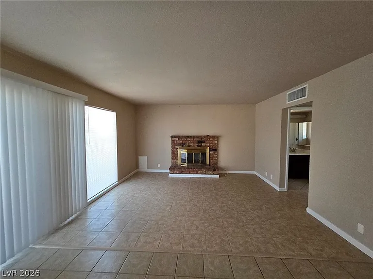 1745 Mount Hood St — Photo 17
