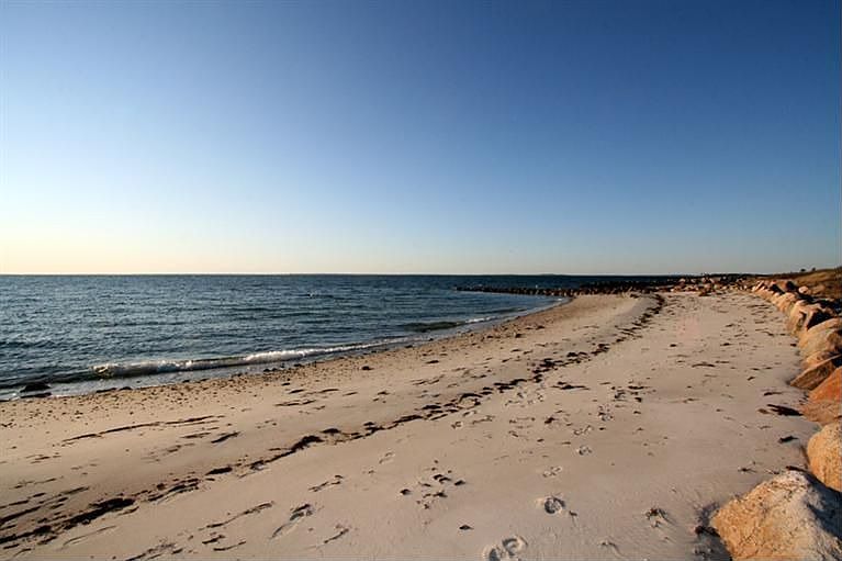 47 Nemasket Rd, Falmouth, MA 02540 Zillow