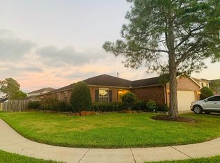 3401 Fox Ct, Pearland, TX 77581
