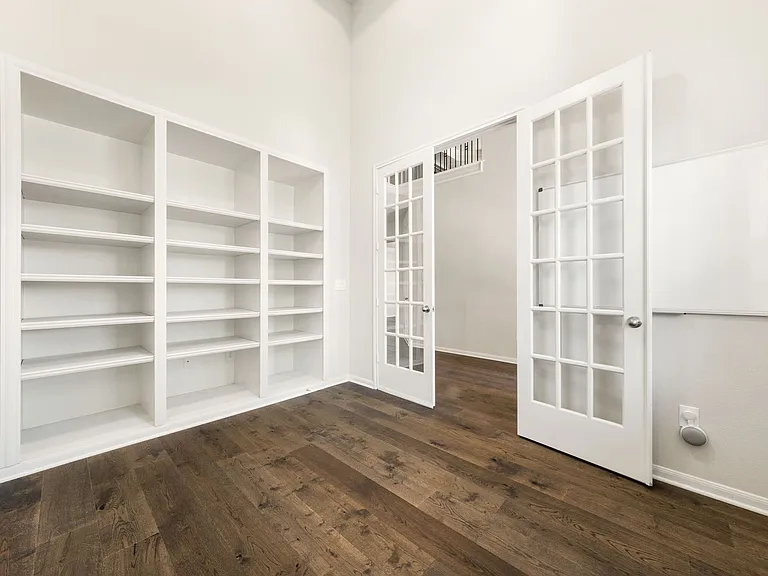 5104 Alonso Dr — Photo 21