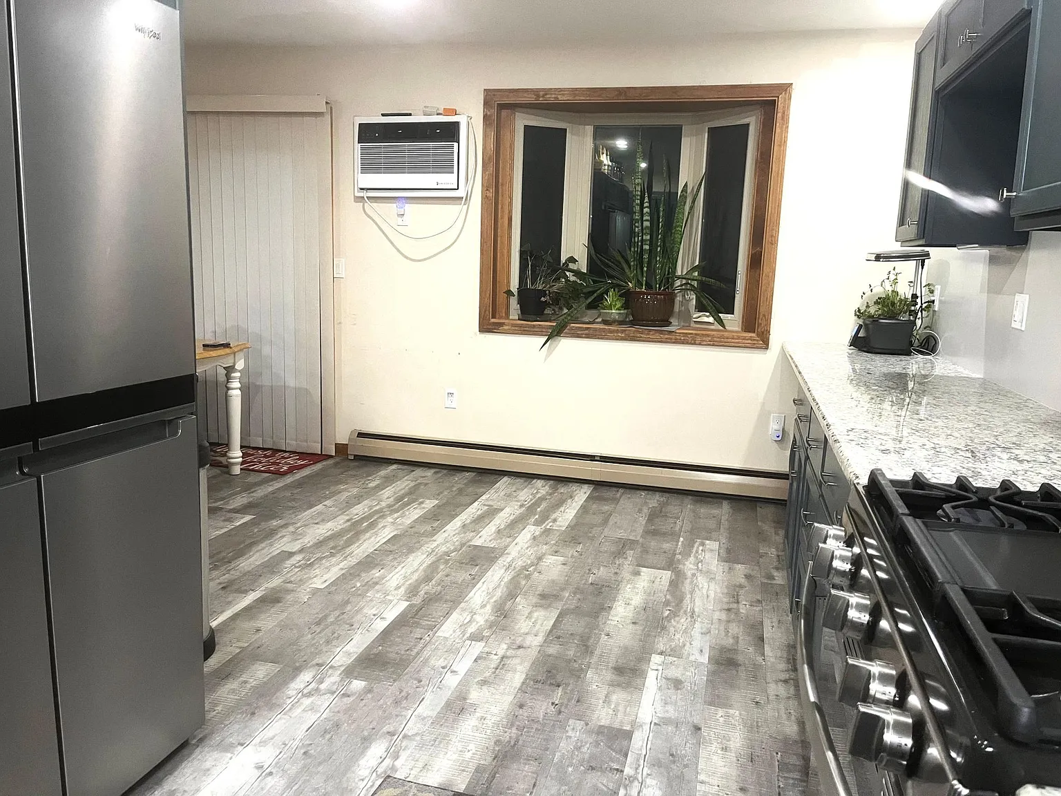 2 bed, 1.5 bath, 1700 sqft, $2,600 — Photo 2