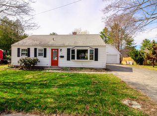 8 Sunbury Ave, Bangor, ME 04401