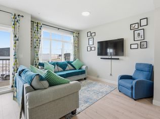 6208 Cartmell Ct SW, Edmonton, AB T6W5A7