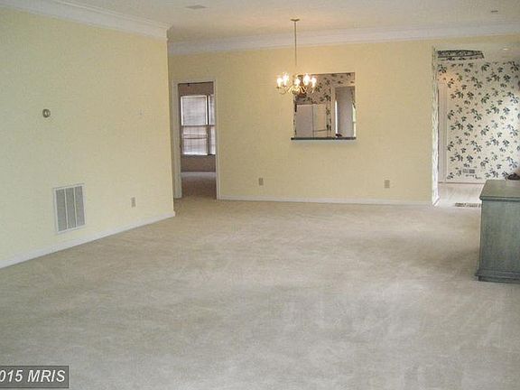 Large Living Room/Dining Room