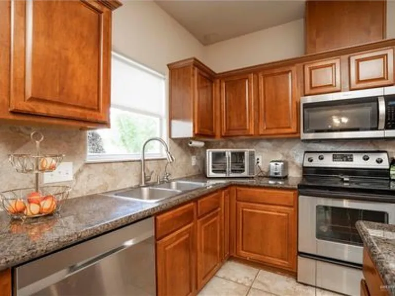 3404 San Sebastian St — Photo 5