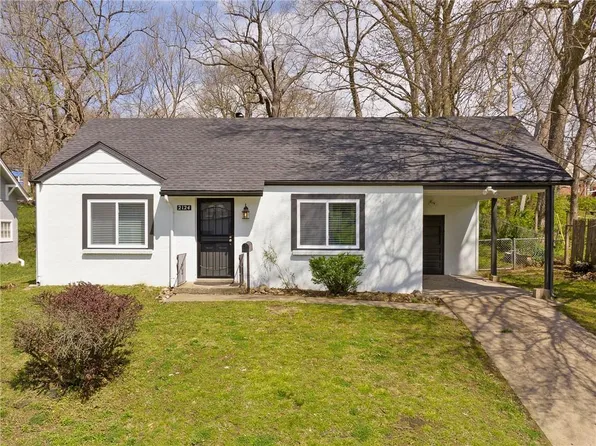 2124 E 77th Ter, Kansas City, MO 64132