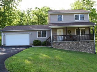 144 Oak Ridge Ln, Shady Spring, WV 25918