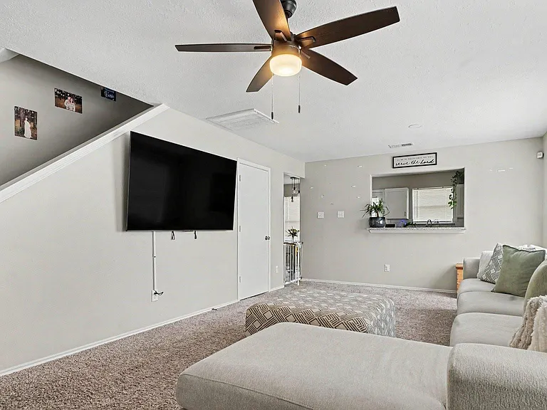 9039 Serena Ln — Photo 8