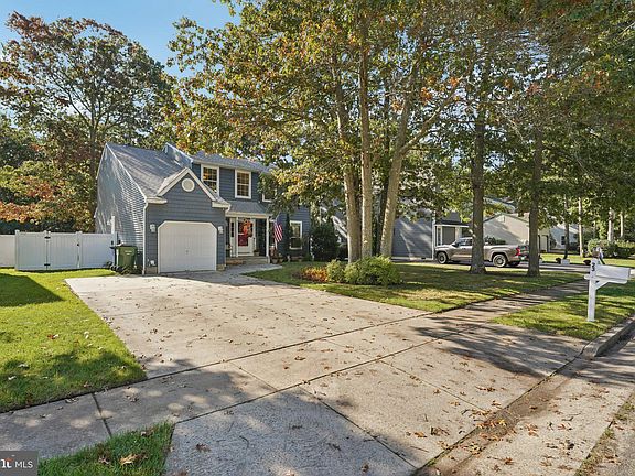 3rd image of 23 Sturbridge Ct