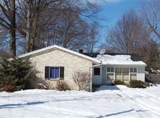 974 Cahoon Rd, Westlake, OH 44145