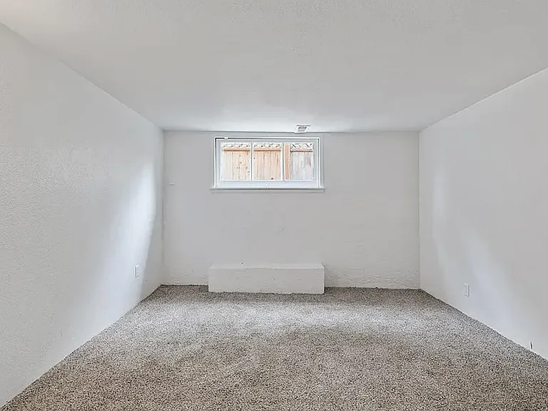 812 SW 11th St #3 — Photo 15