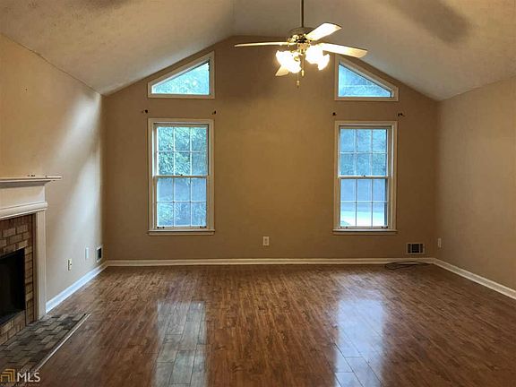 3rd image of 3760 Windy Hill Dr SE