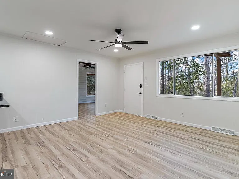 12403 Ridge Rd — Photo 10