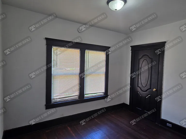 2982 Vicksburg St — Photo 14