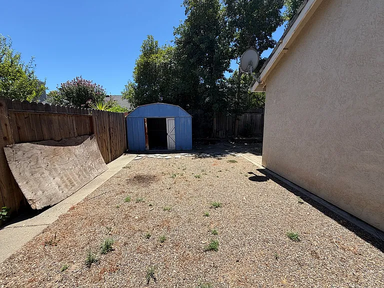 8608 Zircon Crest Ct — Photo 20
