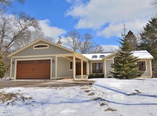 7220 N Lake Dr, Fox Pt, WI 53217