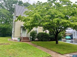 15 Willow St, Garfield, NJ 07026