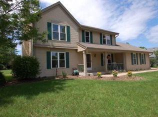 N108W16570 Carrington Cir, Germantown, WI 53022