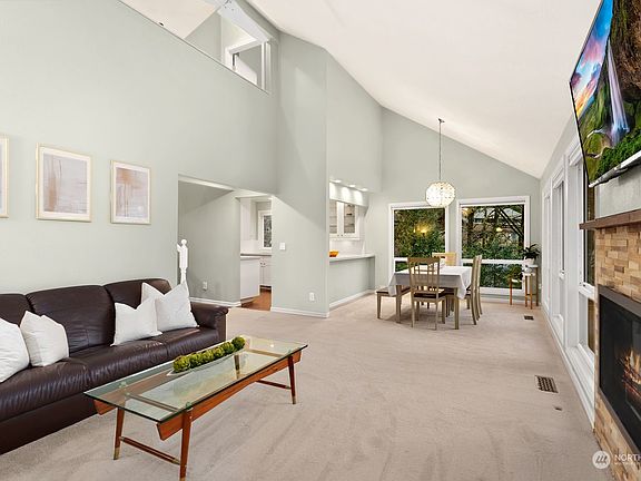 4th image of 140 168th Avenue NE