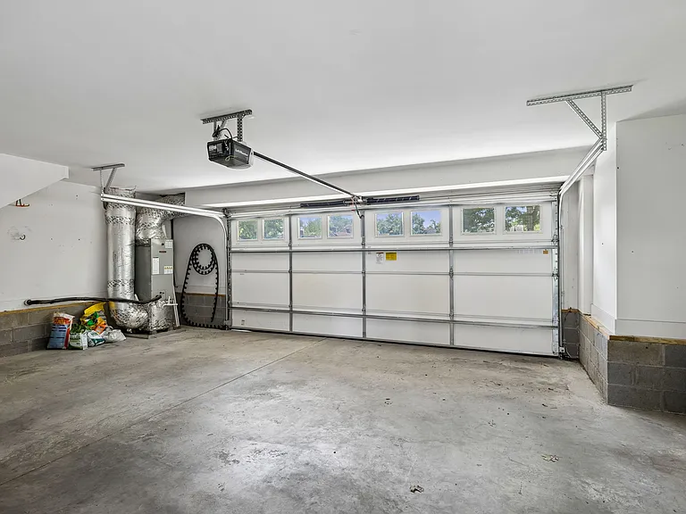 1011 Bate Ave — Photo 44
