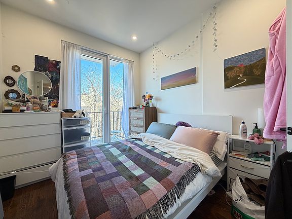 4th image of 235 Jackson St #3A