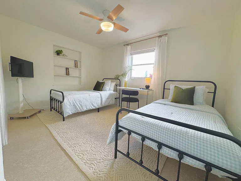 2229 Bougainvillea St — Photo 18