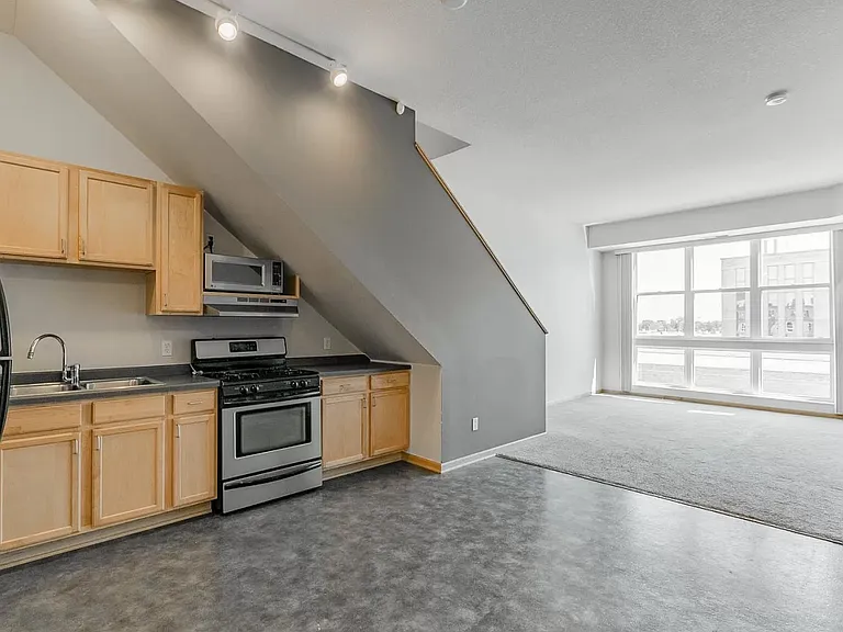 2650 University Ave W #307 — Photo 16