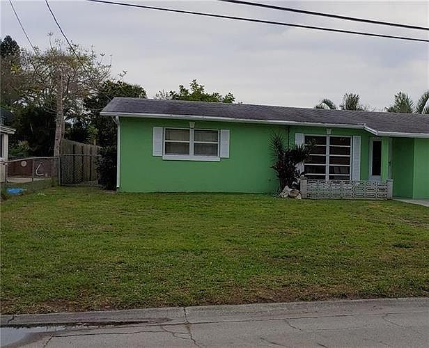 1st image of 211 Gardenia Ave