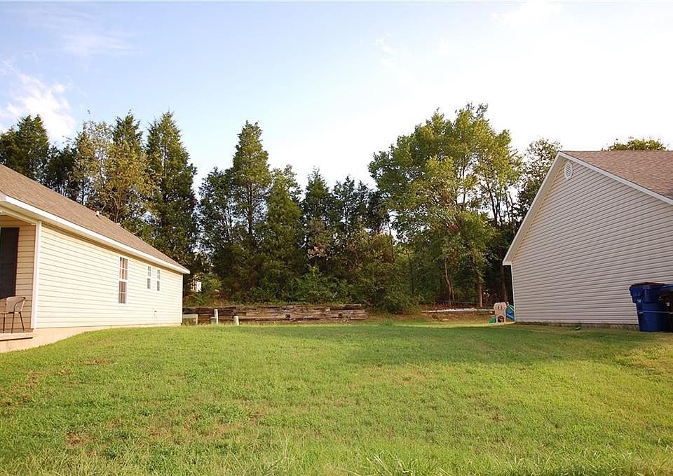 2nd image of 3518 Clayton Ct