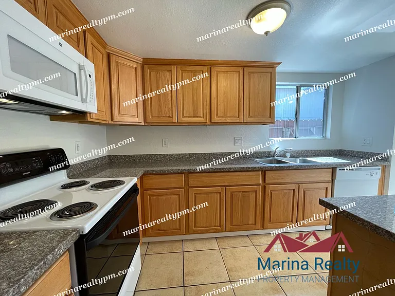 211 Del Luz Ct — Photo 8