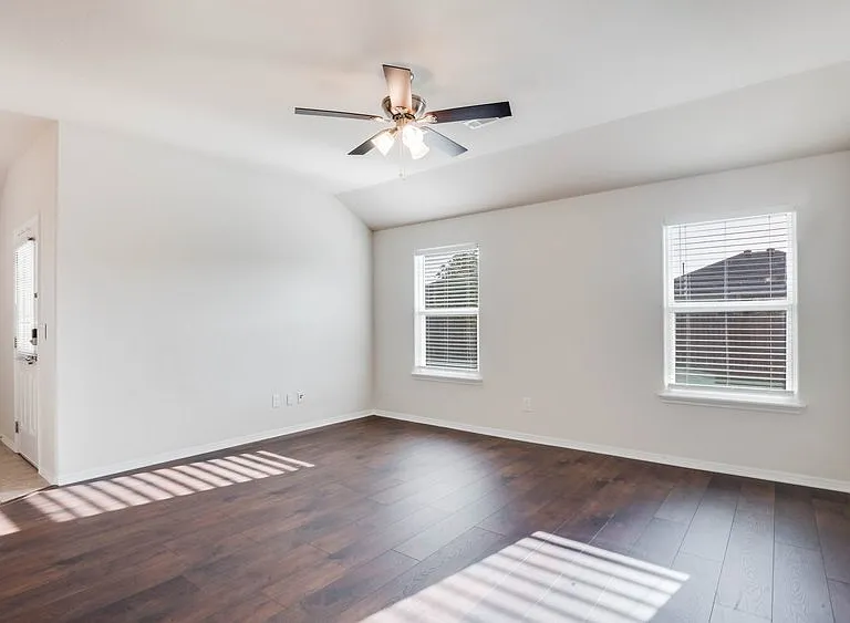 1091 S Spritz Dr — Photo 3