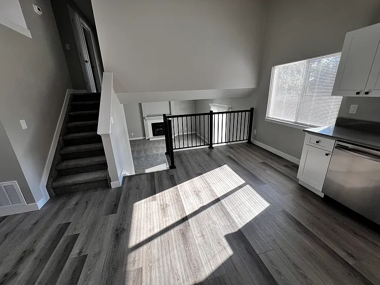 7955 Summit Ridge Pl — Photo 13