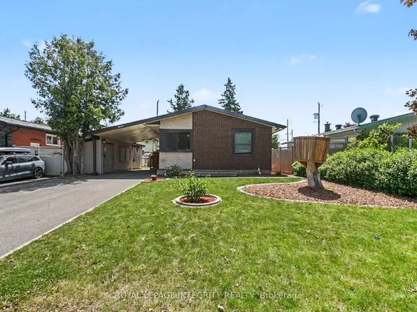 2450 Magnus Ave, Ottawa, ON K1G 1J8