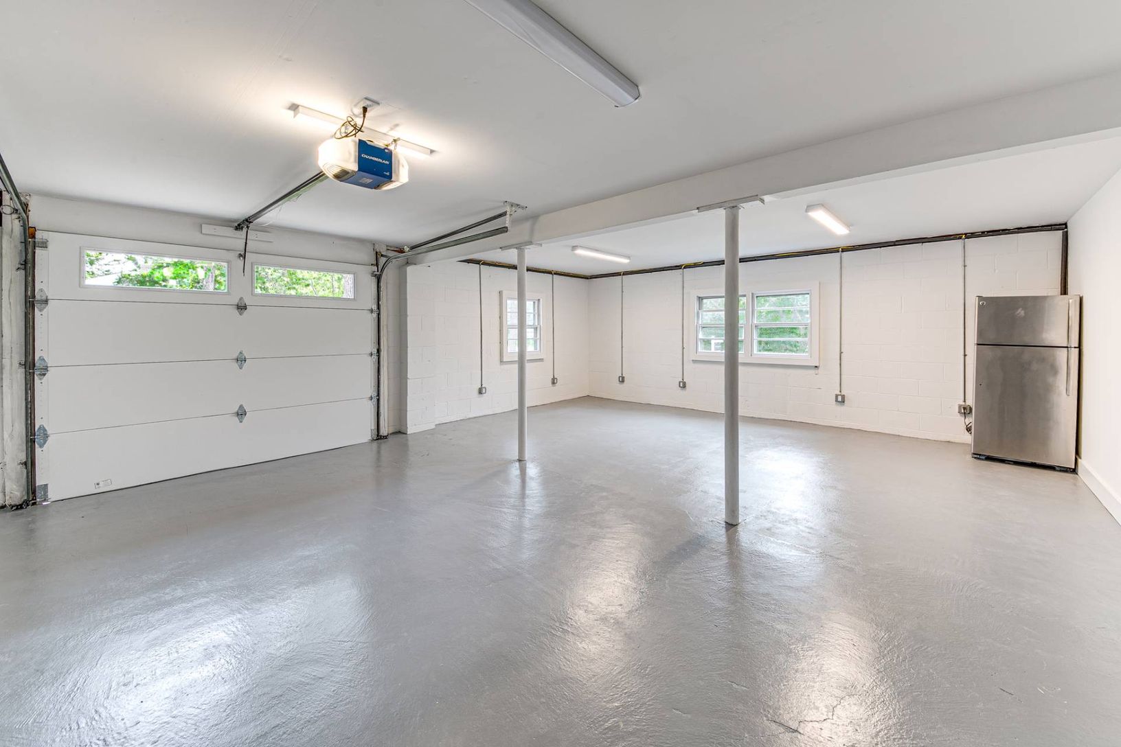  Garage plus extra space