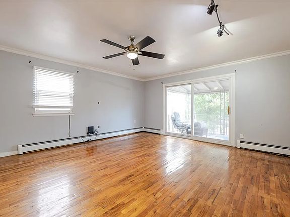 2nd image of 3703 E Tremont Ave